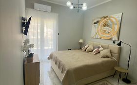 Eleni'S Mountainview Central Studio By The Sea